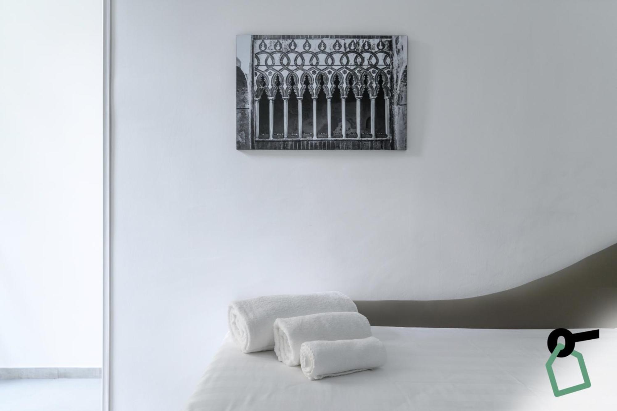 Hotiday Room Collection - Napoli Sant'Arcangelo Exteriör bild