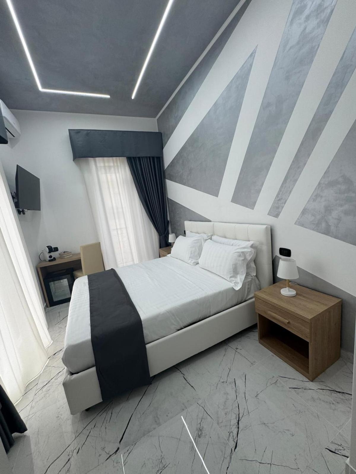 Hotiday Room Collection - Napoli Sant'Arcangelo Exteriör bild
