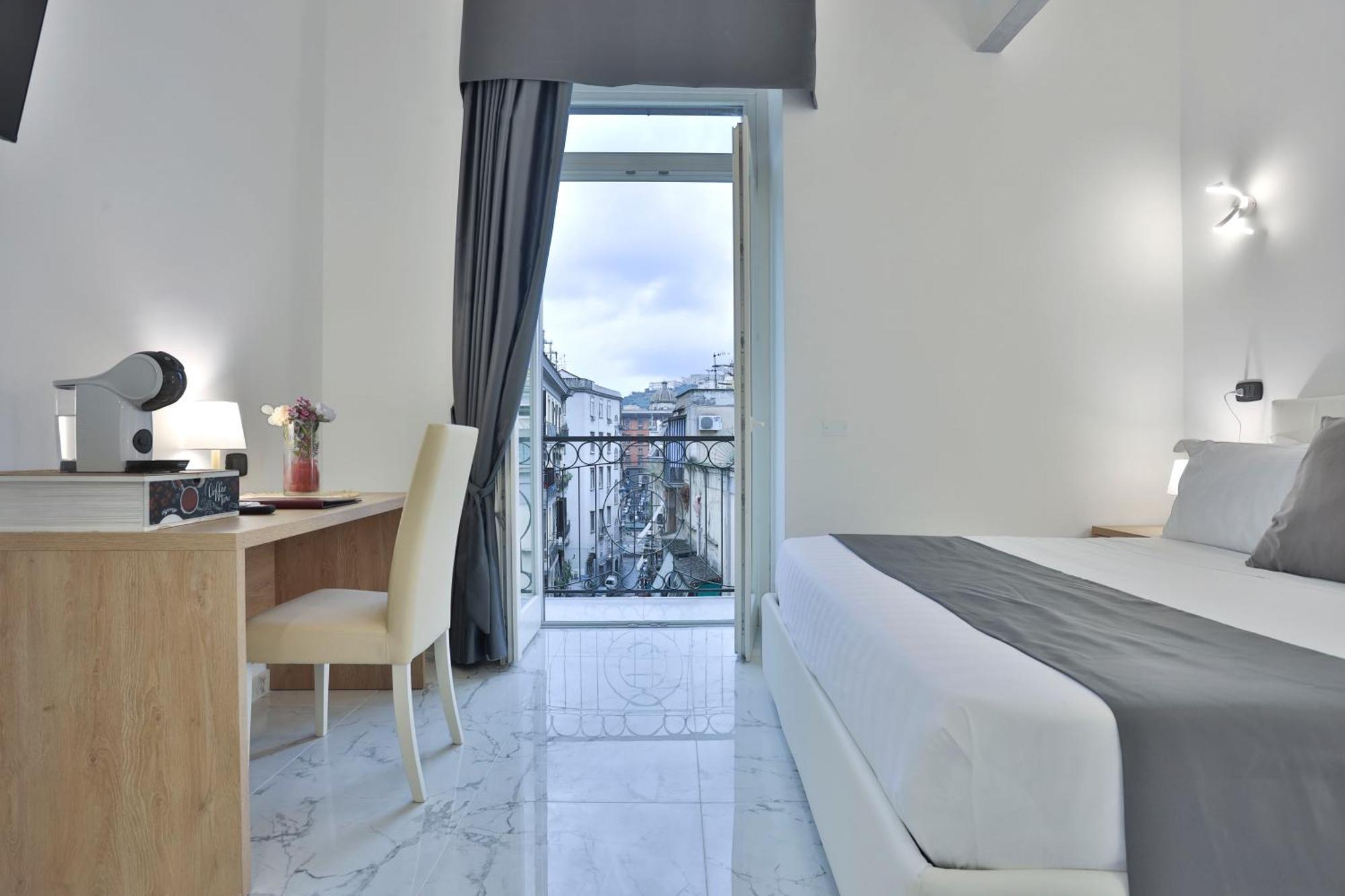 Hotiday Room Collection - Napoli Sant'Arcangelo Exteriör bild