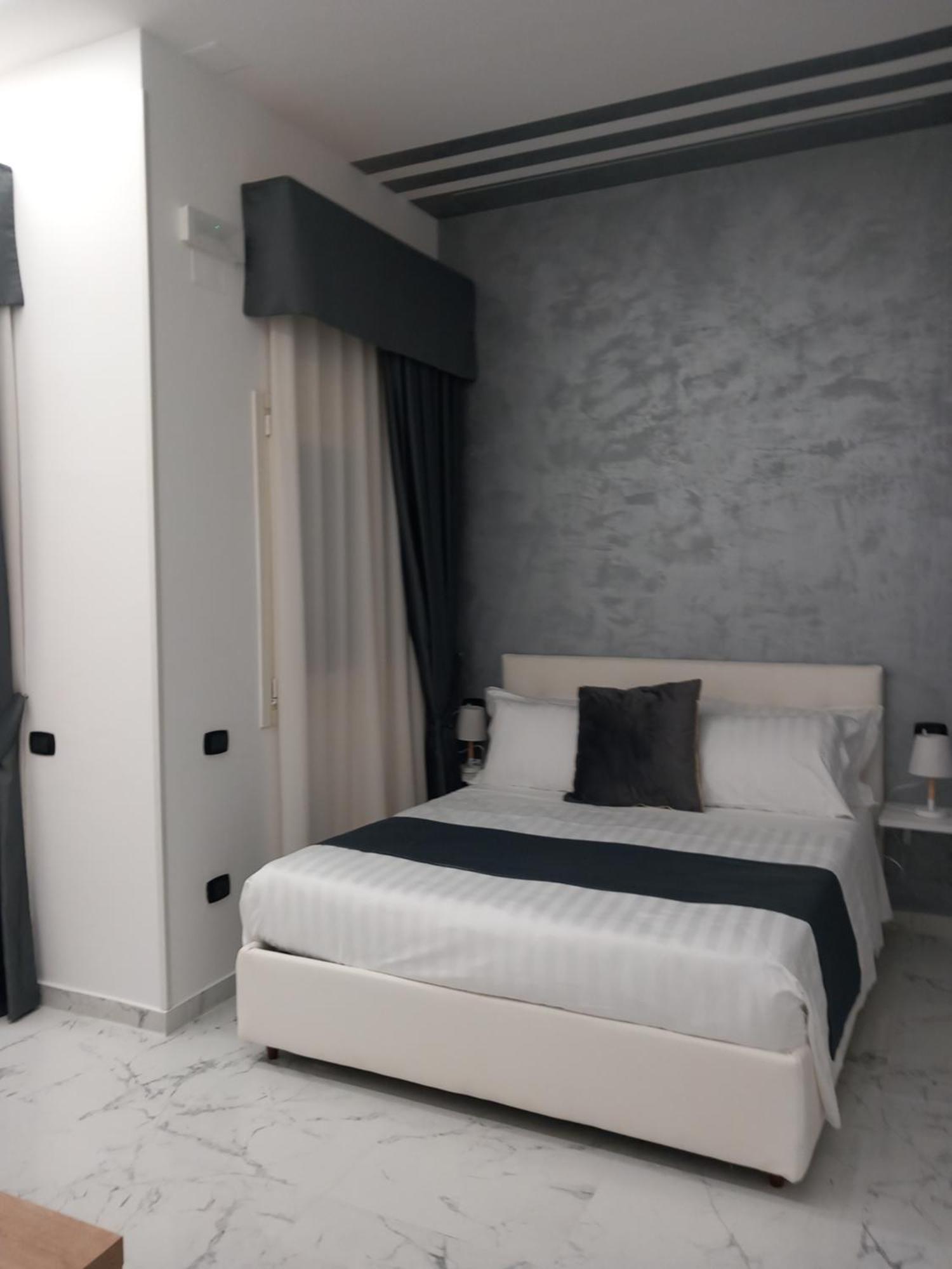 Hotiday Room Collection - Napoli Sant'Arcangelo Exteriör bild